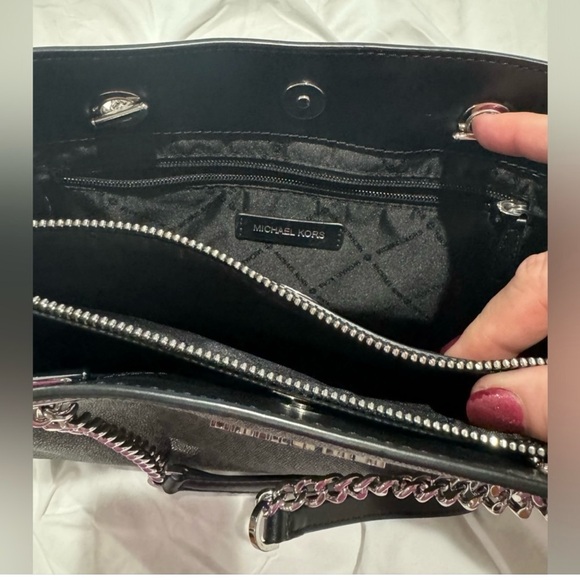 Michael Kors Handbag - Picture 4 of 6